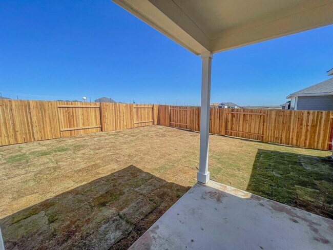 Building Photo - 465 Unforgiven Ln