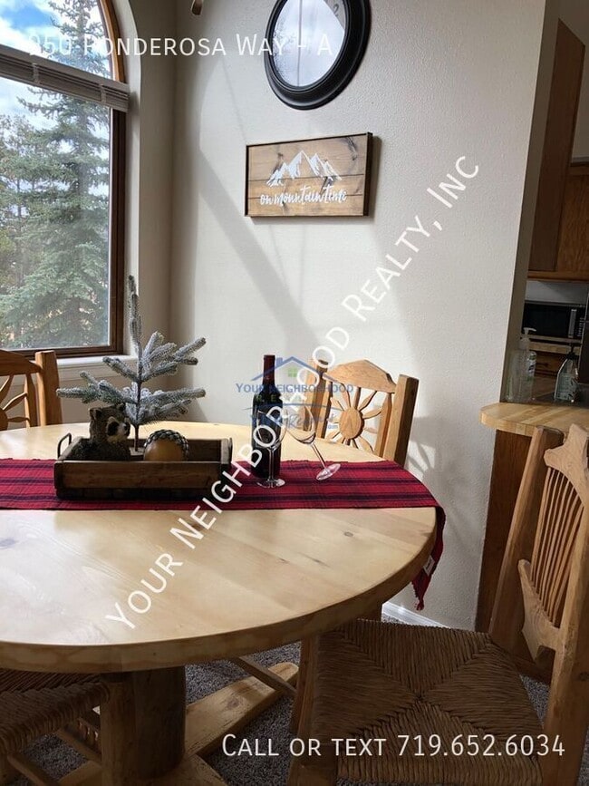 Building Photo - 950 Ponderosa Way