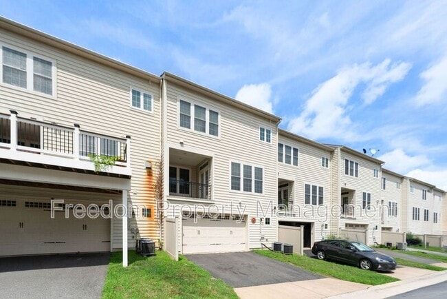 Building Photo - 42524 Rowderbury Sq