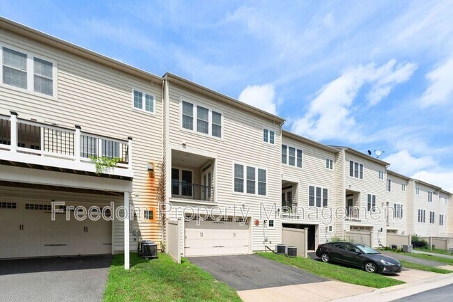 Building Photo - 42524 Rowderbury Square