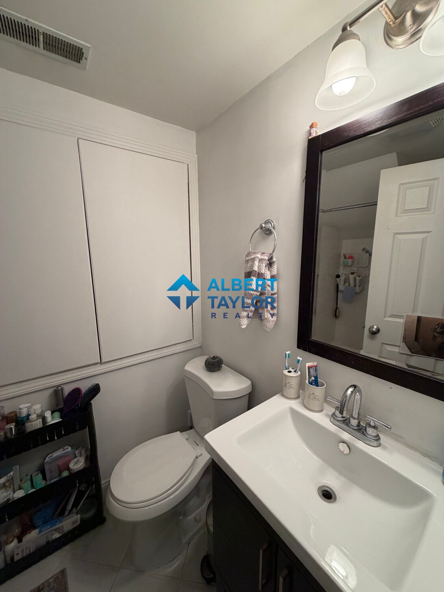 Building Photo - 243 Northampton St