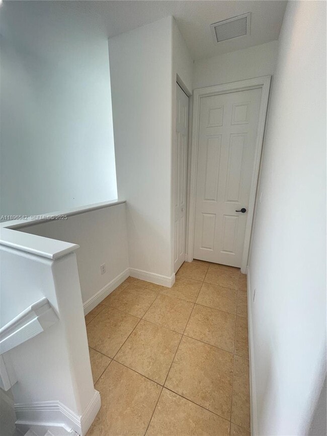 Building Photo - 8290 NW 39th Ct