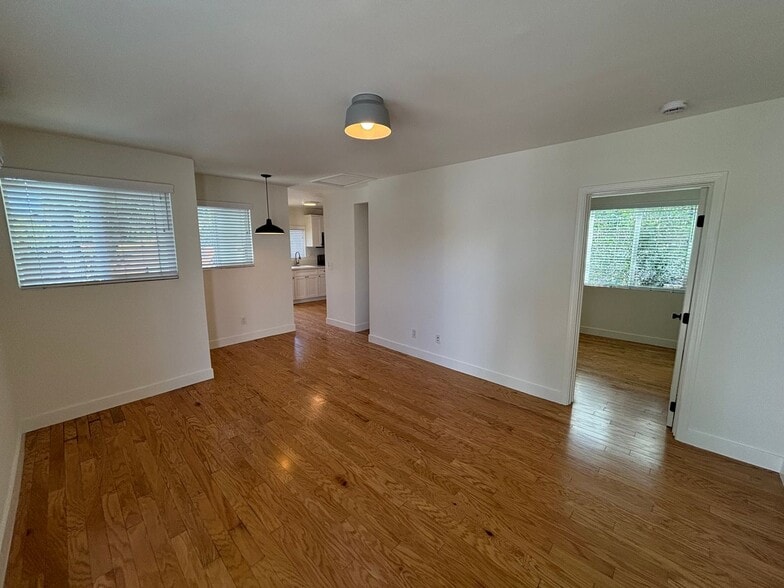 Building Photo - 3232 Verdugo Rd