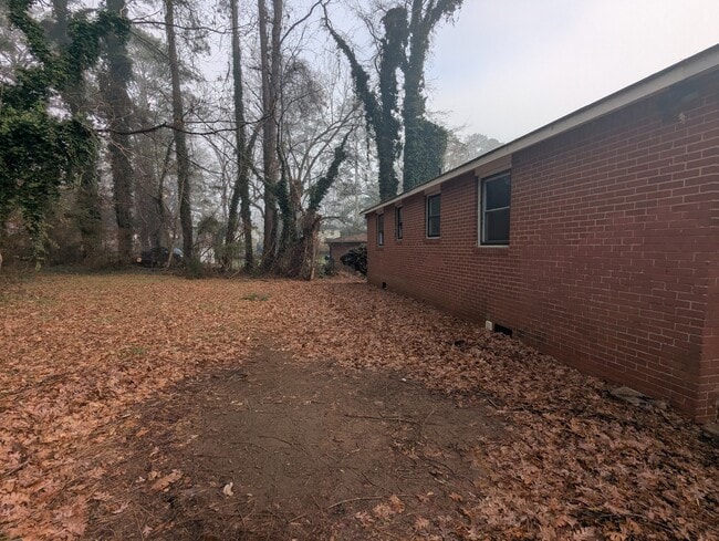 Building Photo - 336 Triumph Cir SE