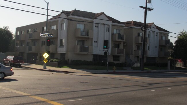 Primary Photo - 7020 Coldwater Canyon Ave