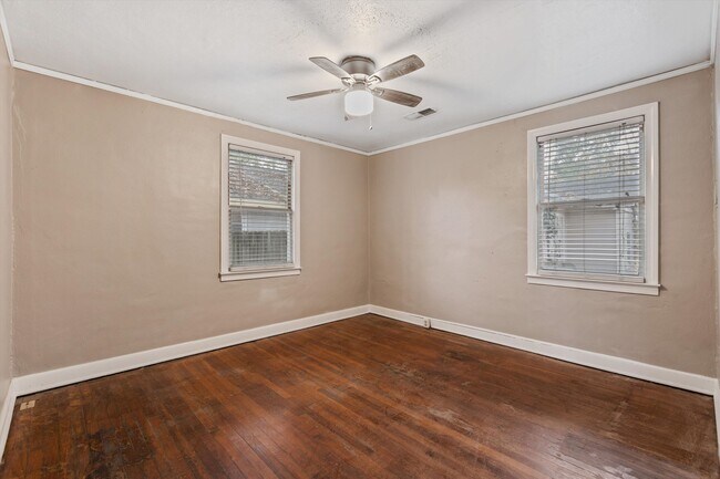 Building Photo - 3684 Marion Ave