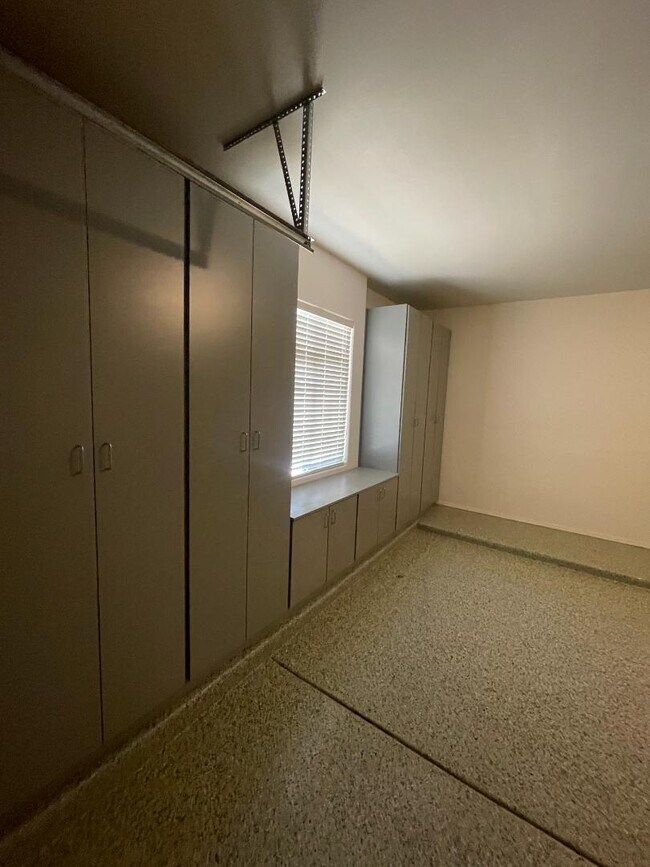 Building Photo - 4425 E Muriel Dr
