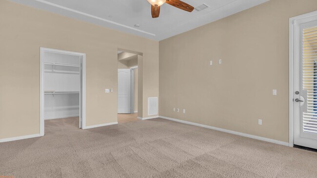 Building Photo - 1021 Via Fortuna