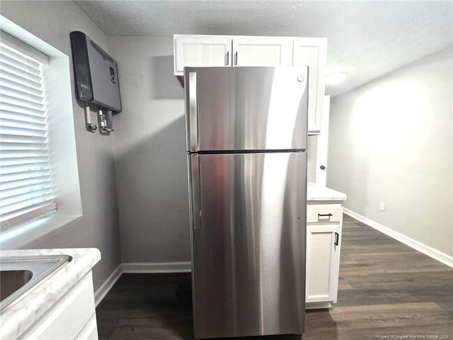 Building Photo - 874 W Orange St