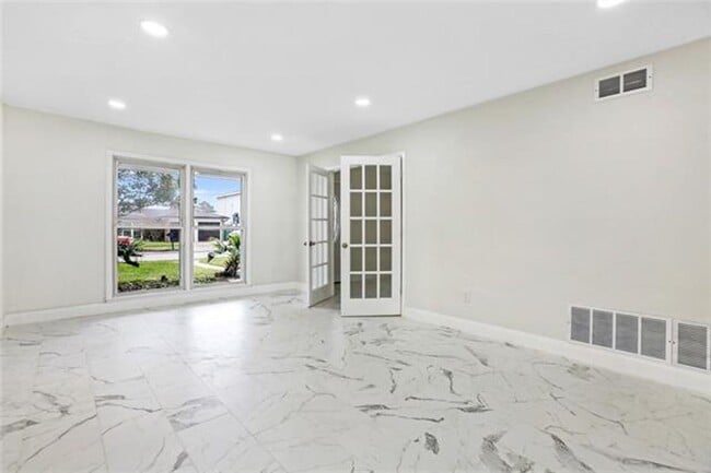 Building Photo - Harvey Beauty