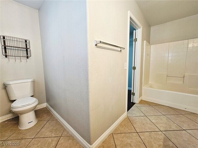 Building Photo - 6161 Wild Lilac Ct