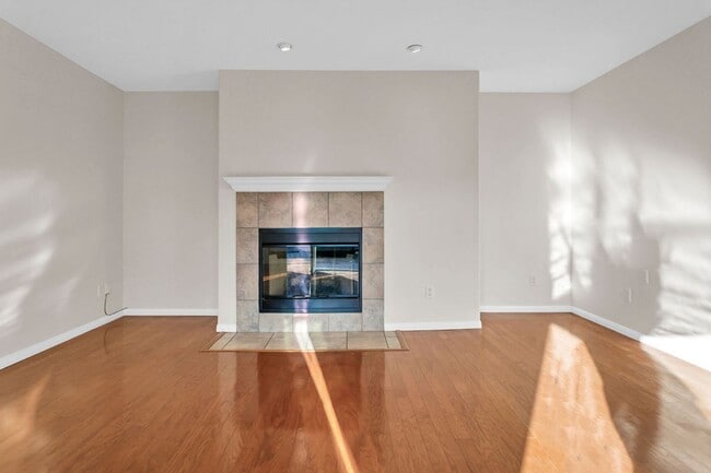 Building Photo - Beautiful detached home in Pacific Beach! ...