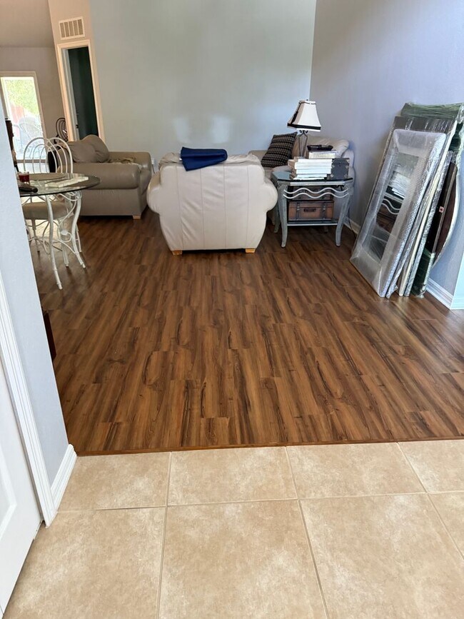Building Photo - For rent condo Space Coast 5 minutes from ...