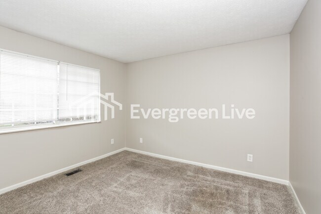 Building Photo - 11053 Amburg Ct