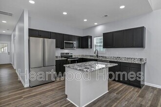 Building Photo - 32 Roberson St