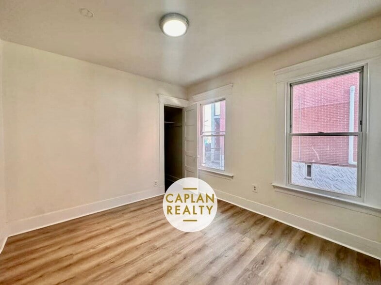 Building Photo - 104 Webster St