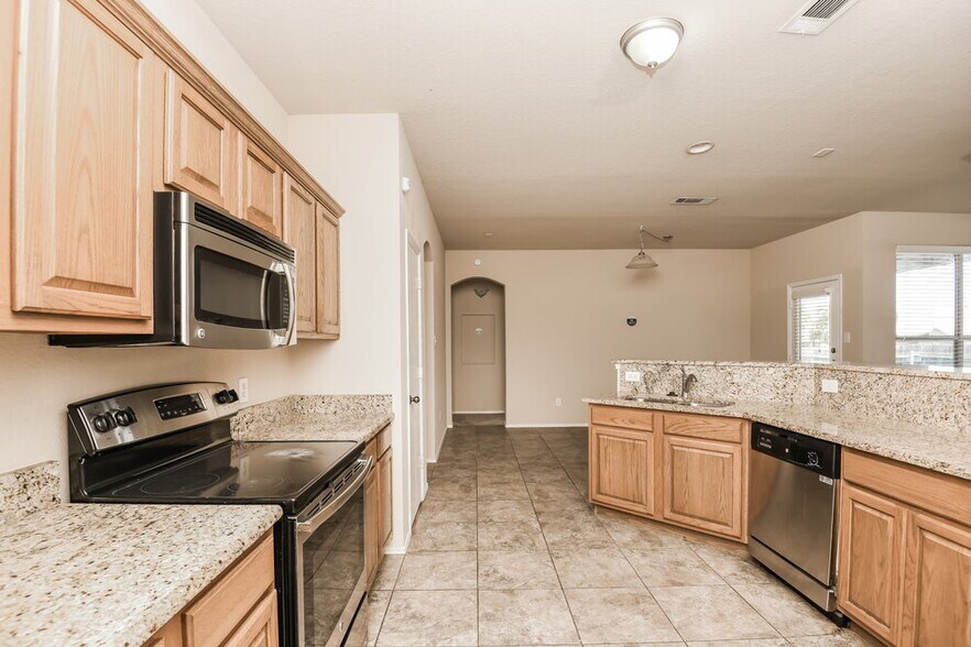 Building Photo - 1313 Pepperfield Ct