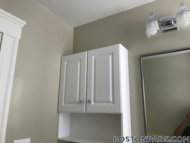 Building Photo - 49 Worthington St