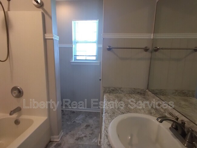 Building Photo - 101 Wayfair Ln