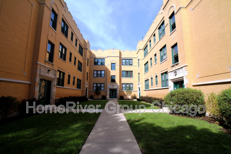 Building Photo - 10928 S Vernon Ave