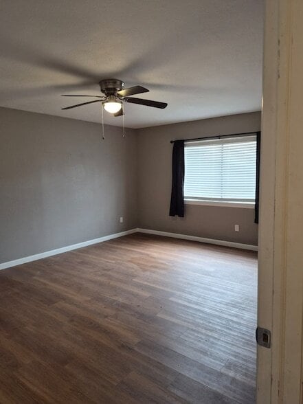 Building Photo - 15735 Munson Ln