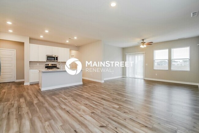 Building Photo - 5 Bedroom Pet-Friendly Home in Pendleton, ...
