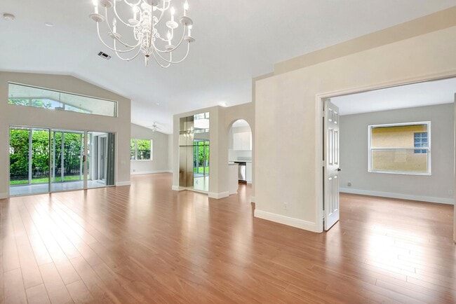 Building Photo - 6779 Indianwood Way