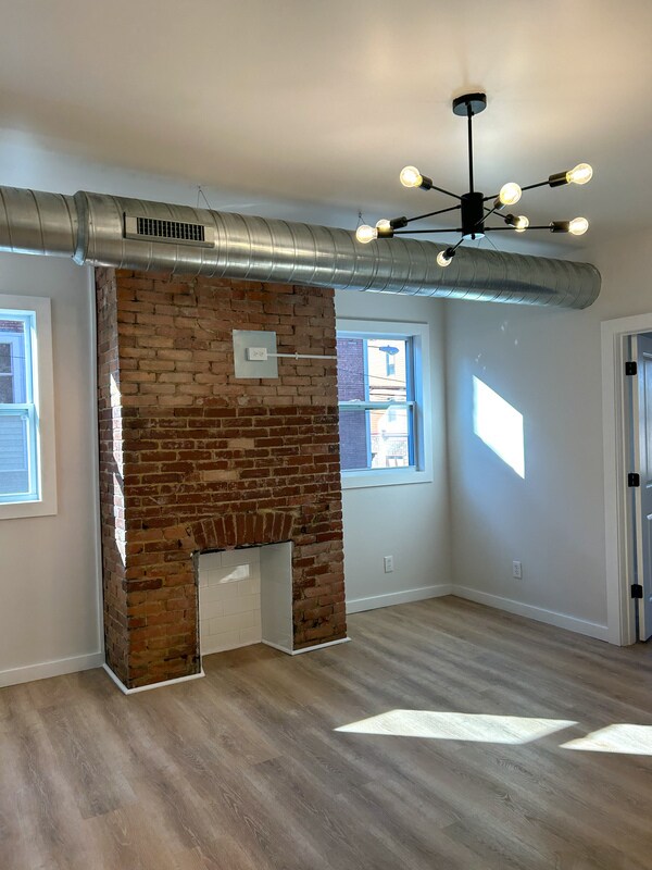 Building Photo - 3206 Dobson St