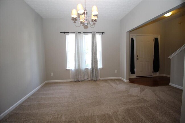 Building Photo - 948 Tree Creek Blvd