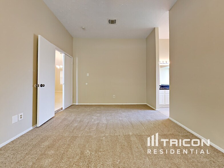 Building Photo - 9515 Denbridge Dr