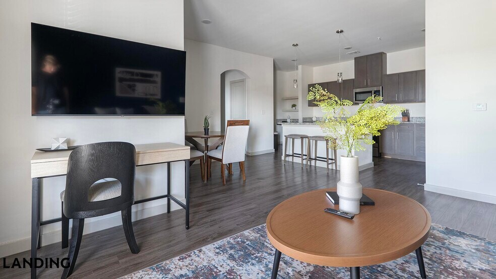 Building Photo - 2825 Main St