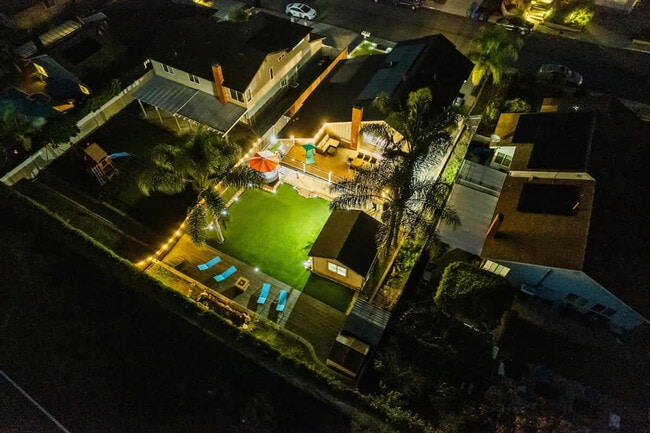 Building Photo - 13075 Old West Ave