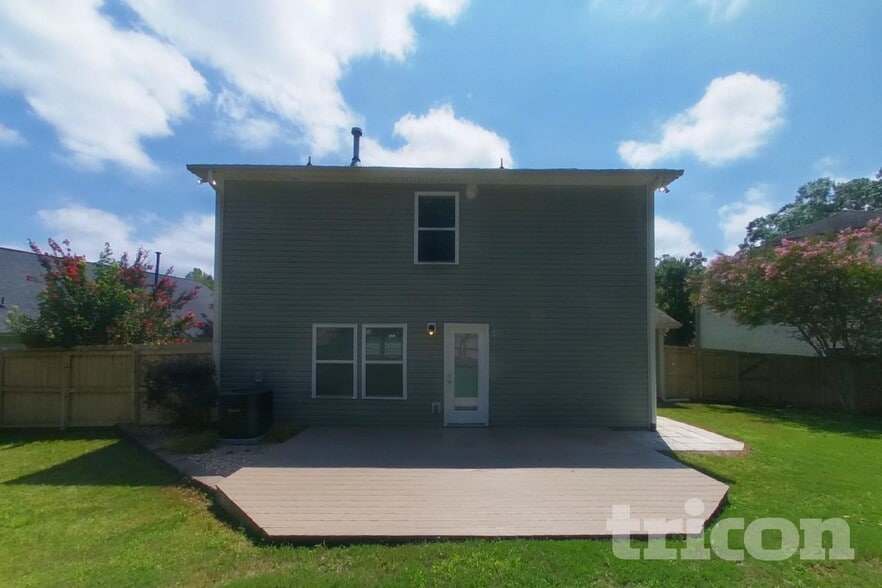 Building Photo - 501 Sawtooth Oak Drive