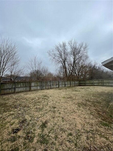 Building Photo - 1132 Nelson Dr