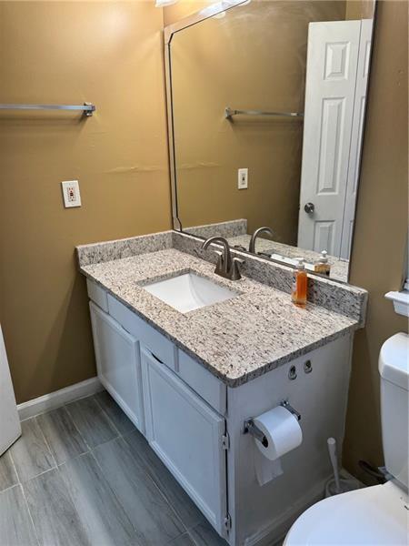 Building Photo - 2578 Shadowbrook Dr