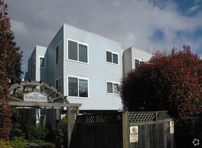 Building Photo - Blue Ridge Court Apartments