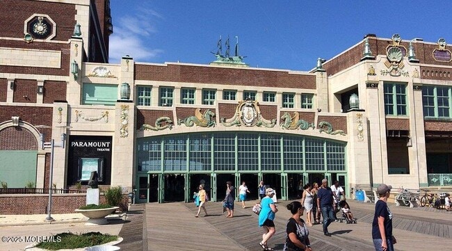 Building Photo - 1105 Emory St