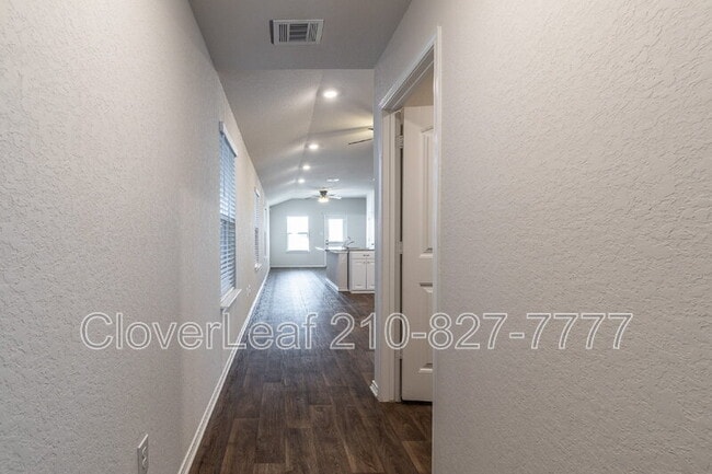 Building Photo - 11902 Mulberry Creek