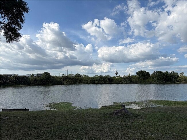 Building Photo - 758 Burlwood St