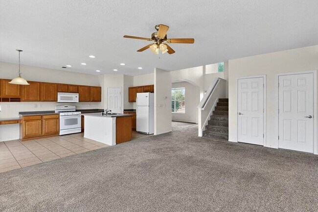 Building Photo - 9155 Ventana Azul Ave NW