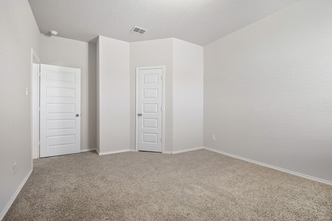 Building Photo - 5415 Moni Rock Dr