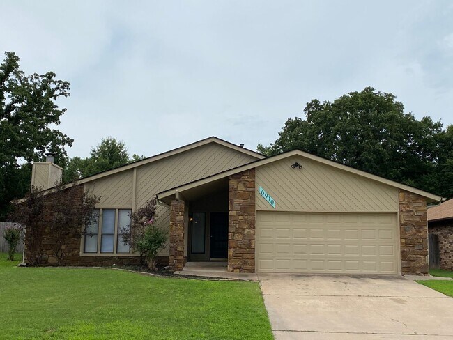 Primary Photo - 3 Bedroom in Jenks School district!!