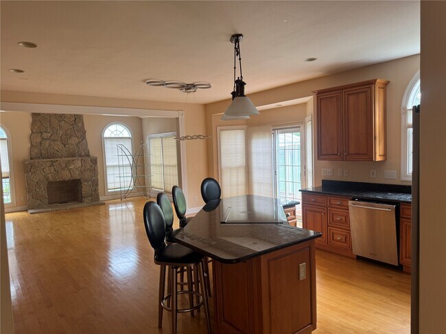 Building Photo - 14228 Manderleigh Woods Dr