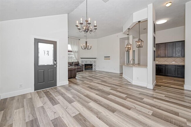 Building Photo - 3618 Hera Dr