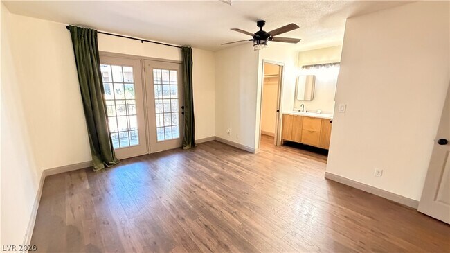 Building Photo - 2783 Carnation Ln