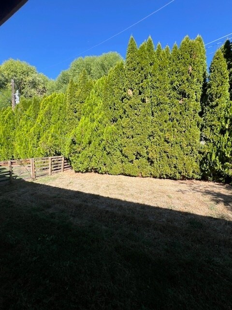 Building Photo - 2 bed 1 bath duplex Garden City!