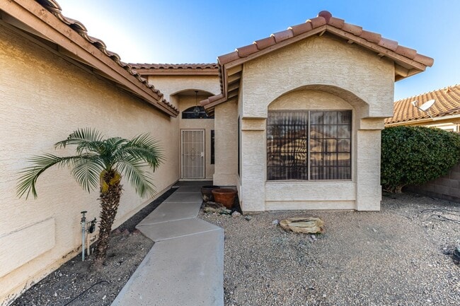 Building Photo - Spacious 3 Bed, 2 Bath Home in Peoria - Your Perfect Home Awaits!