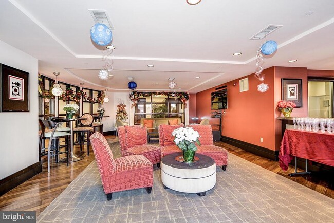 Building Photo - 777 7th St NW