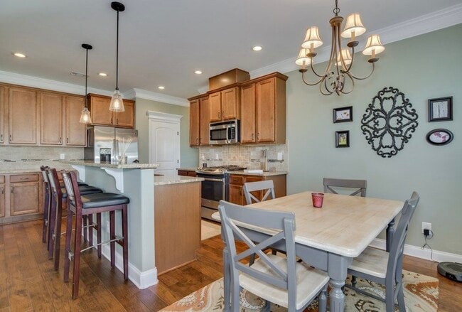 Building Photo - 5464 Everlook Cir