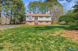 Building Photo - 2300 Burgage Ln